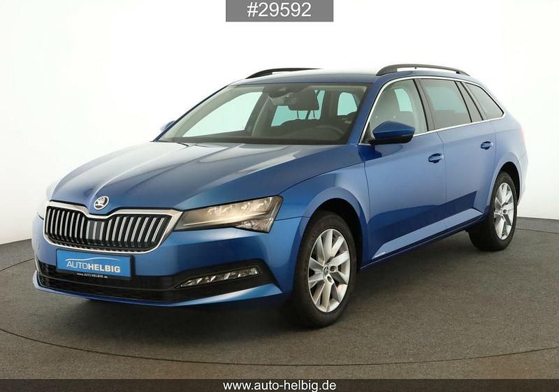 Blau Gebraucht 2022 Skoda Superb Ambition Kombi | 23.990 € (Guter Preis) - Bild 1/4
