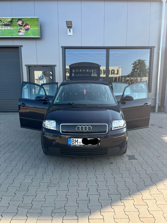 Blau Gebraucht 2000 Audi A2 Kleinwagen | 1.950 € (Guter Preis) - Bild 1/4