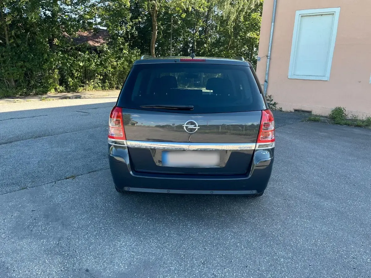 Gebraucht Opel Zafira 125 PS (91 kW) 2013 Grau Van / Kleinbus