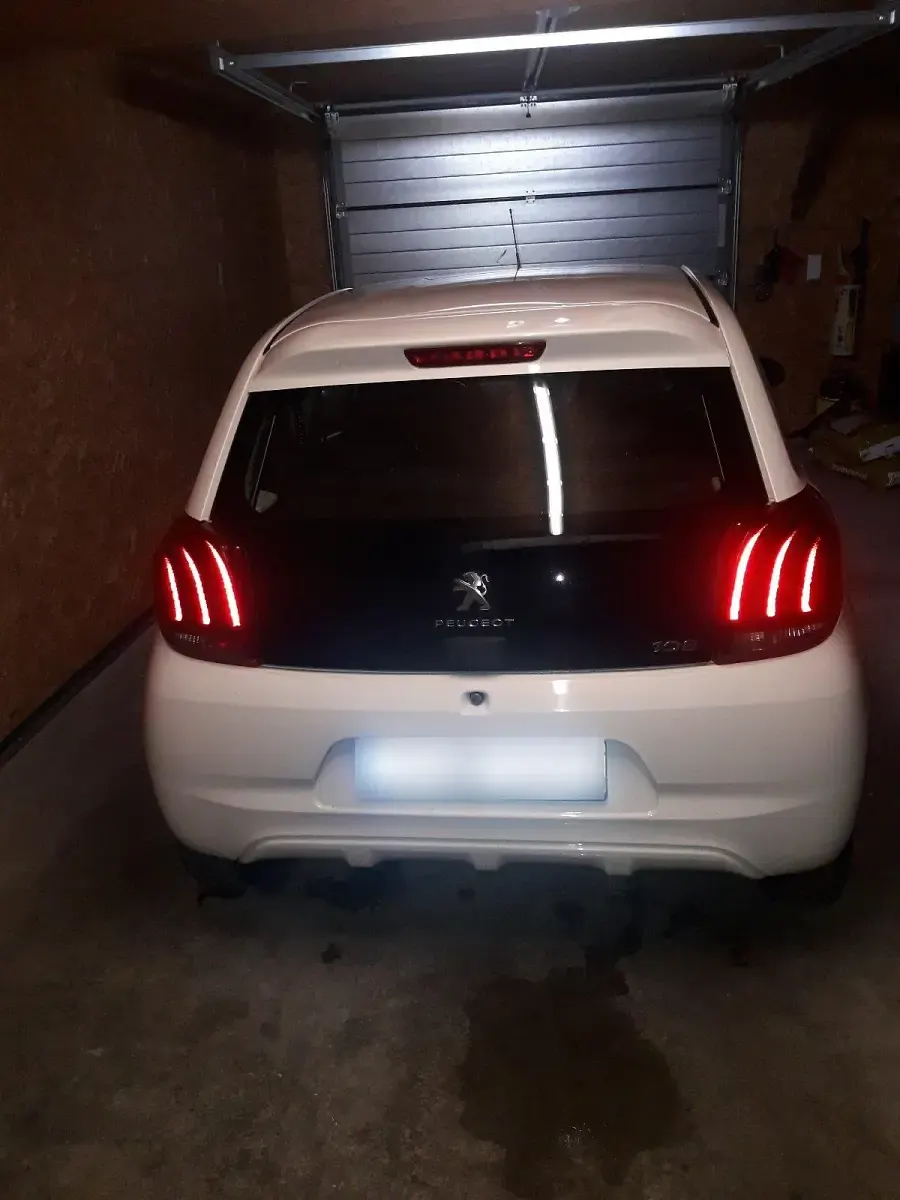 Gebraucht Peugeot 108 72 PS (52 kW) 2018 Weiß Kleinwagen