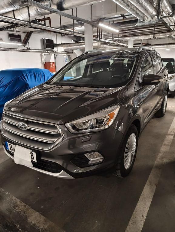 Gebraucht Ford Kuga Business Edition 120 PS (88 kW) 2016 Grau SUV