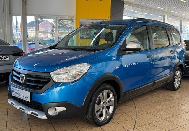 Blau Gebraucht 2016 Dacia Lodgy Stepway Van / Kleinbus | 7.950 € (Guter Preis) - Bild 1/4