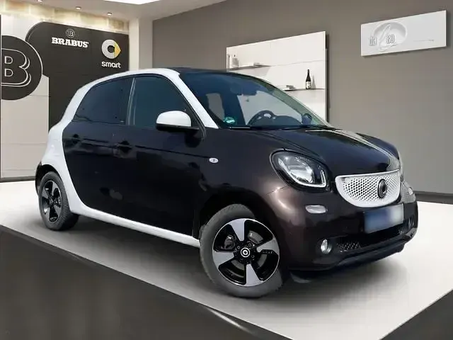 Gebraucht Smart ForFour 90 PS (66 kW) 2019 Braun Kleinwagen