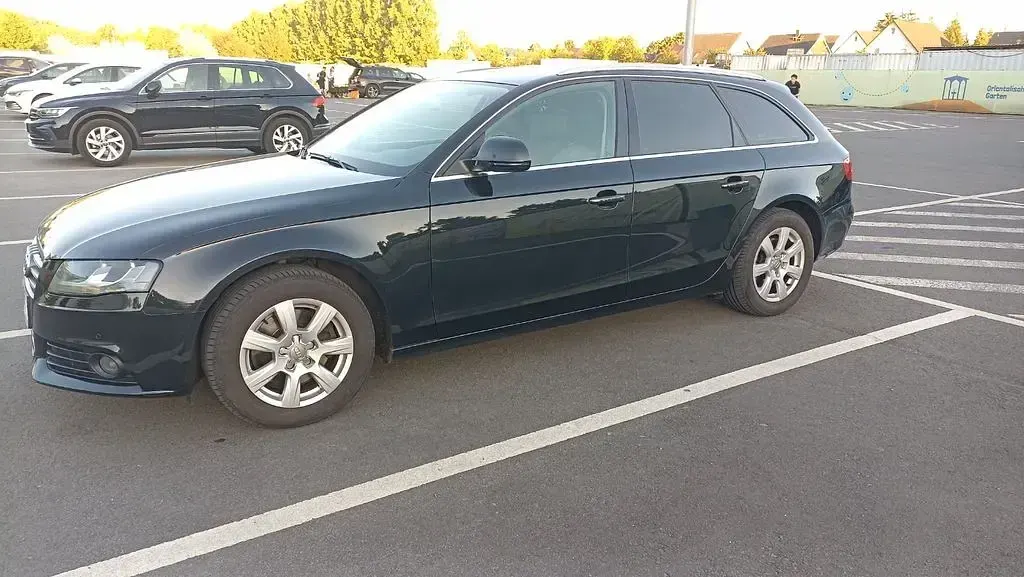 Gebraucht Audi A4 160 PS (117 kW) 2009 Schwarz Limousine