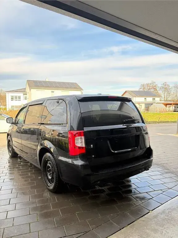 Gebraucht Chrysler Town & Country 287 PS (211 kW) 2014 Schwarz Van / Kleinbus