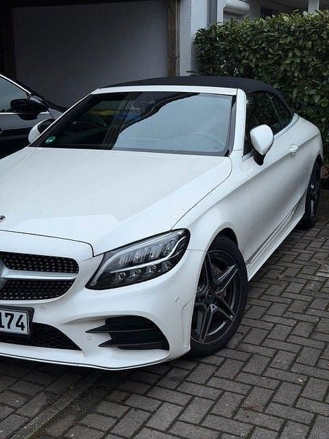 Gebraucht Mercedes C180 156 PS (114 kW) 2021 Weiß Cabrio