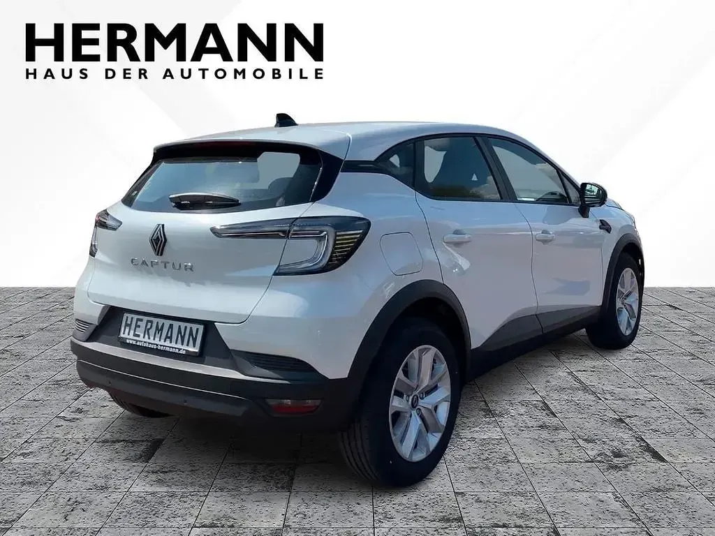 Używany Renault Captur Evolution 91 KM (66 kW) 2025 Biały SUV