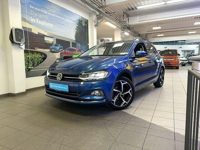 Gebraucht VW Polo Highline 95 PS (69 kW) 2020 Reef blue metallic Limousine