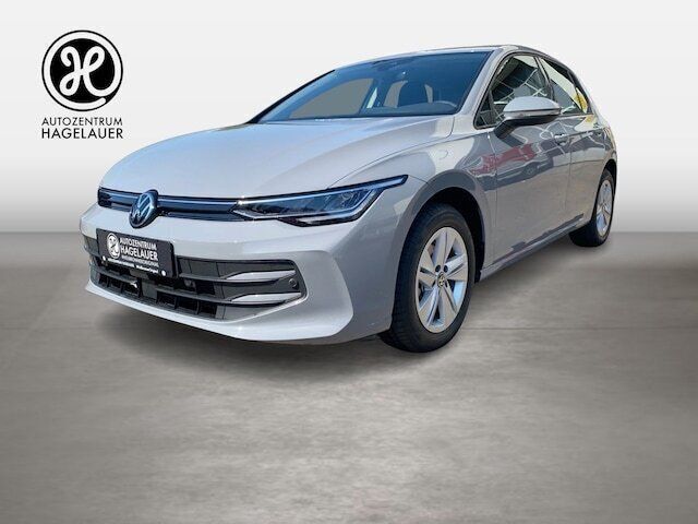 Grau Gebraucht 2024 VW Golf VIII Life Kleinwagen | 26.568 € (Guter Preis) - Bild 1/4