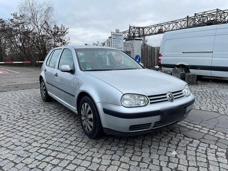 Gebraucht VW Golf IV 2003 Silber Limousine