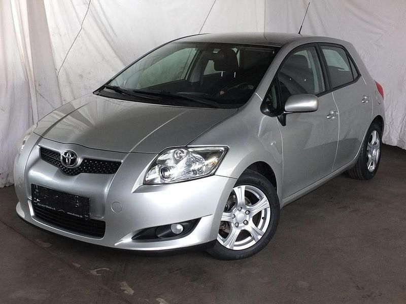 Silber Gebraucht 2007 Toyota Auris Sol Limousine | 4.908 € (Teuer) - Bild 1/4