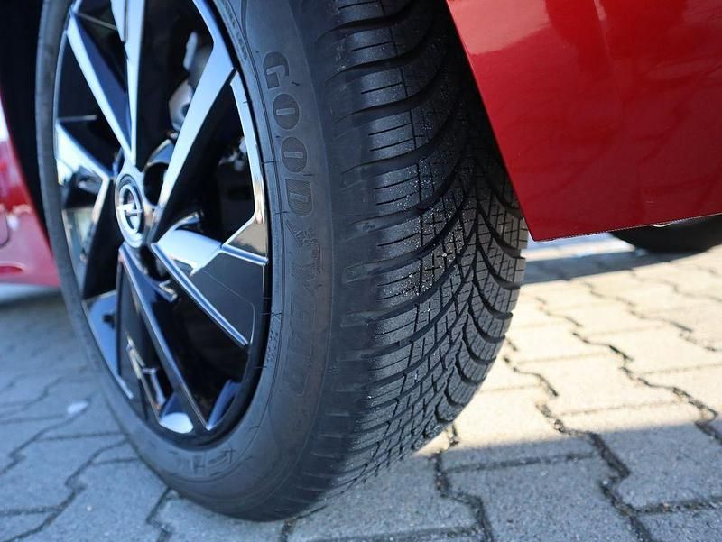 Gebraucht Opel Corsa 131 PS (96 kW) 2024 Rot Limousine