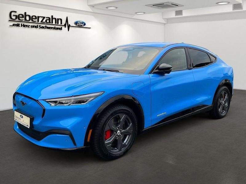 Blau Gebraucht 2022 Ford Mustang Mach-E Standard Range SUV | 34.890 € (Fairer Preis) - Bild 1/4