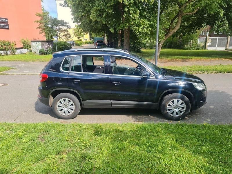 Gebraucht VW Tiguan 140 PS (102 kW) 2011 Schwarz SUV