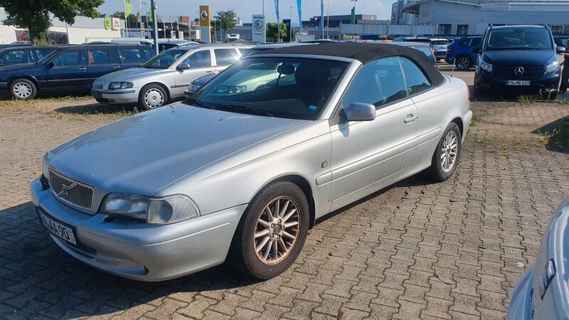 Silber Gebraucht 2000 Volvo C70 Cabrio | 3.999 € (Fairer Preis) - Bild 1/4