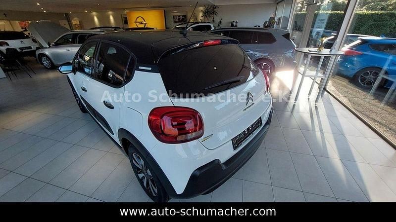 Second-hand Citroën C3 Attraction 82 CP (60 kW) 2023 Alb Hatchback