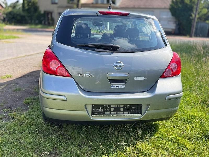 Gebraucht Nissan Tiida Acenta 110 PS (80 kW) 2008 Grau Limousine