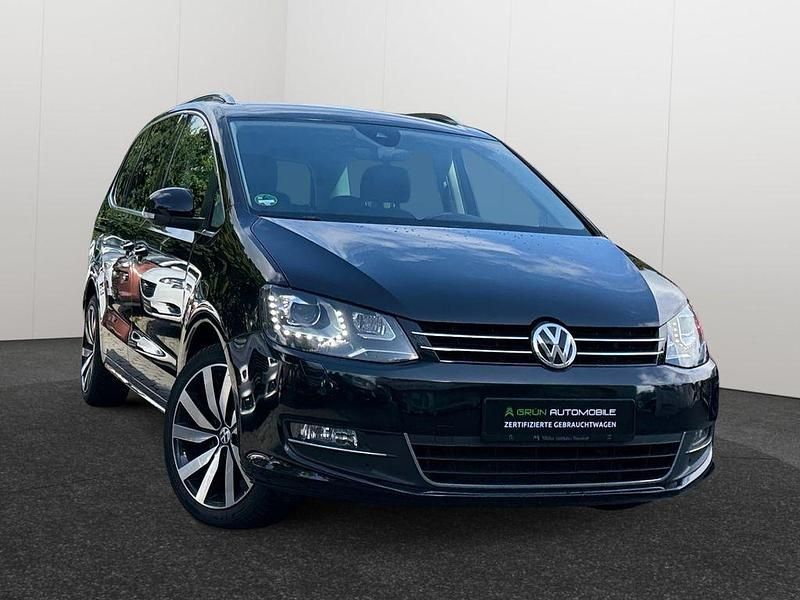 Schwarz Gebraucht 2015 VW Sharan Highline Van / Kleinbus | 23.950 € (Teuer) - Bild 1/4