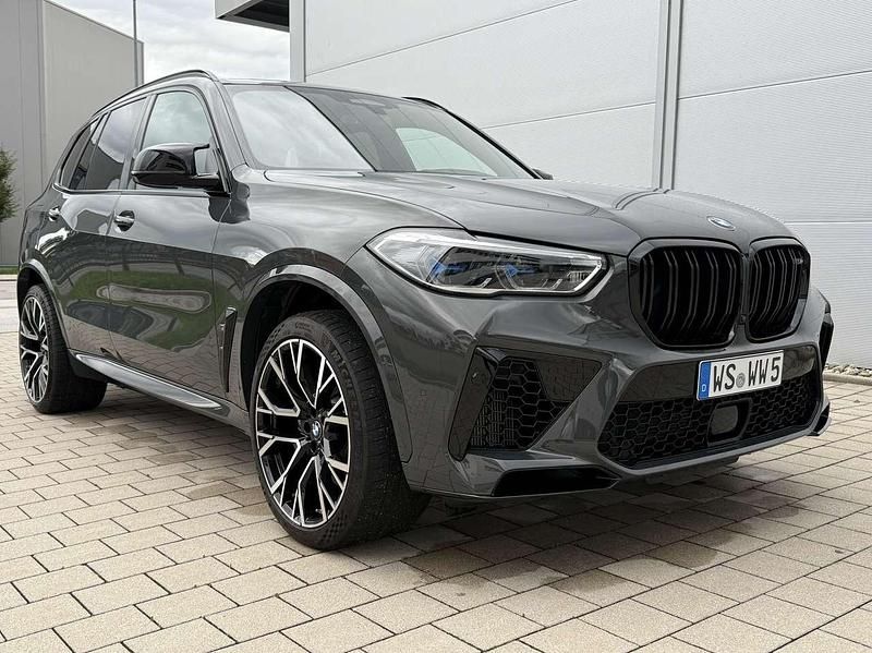 Grau Gebraucht 2023 BMW X5 M Competition Edition SUV | 95.550 € (Fairer Preis) - Bild 1/4