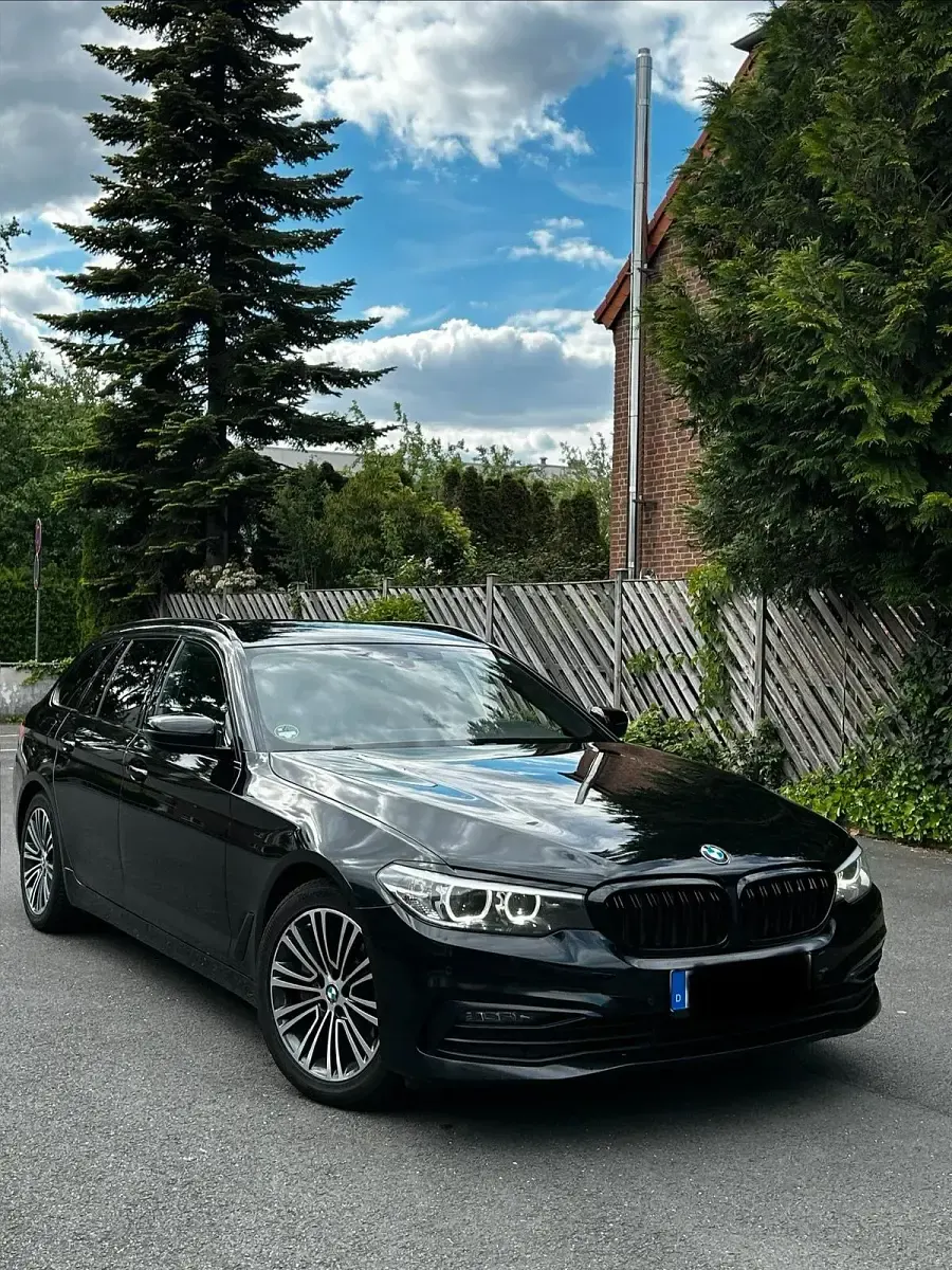 Gebraucht BMW 530 Shadowline 265 PS (194 kW) 2019 Schwarz Kombi