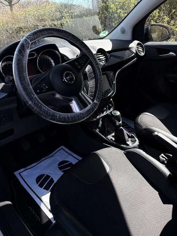 Używany Opel Adam Jam 69 KM (50 kW) 2015 Biały Hatchback
