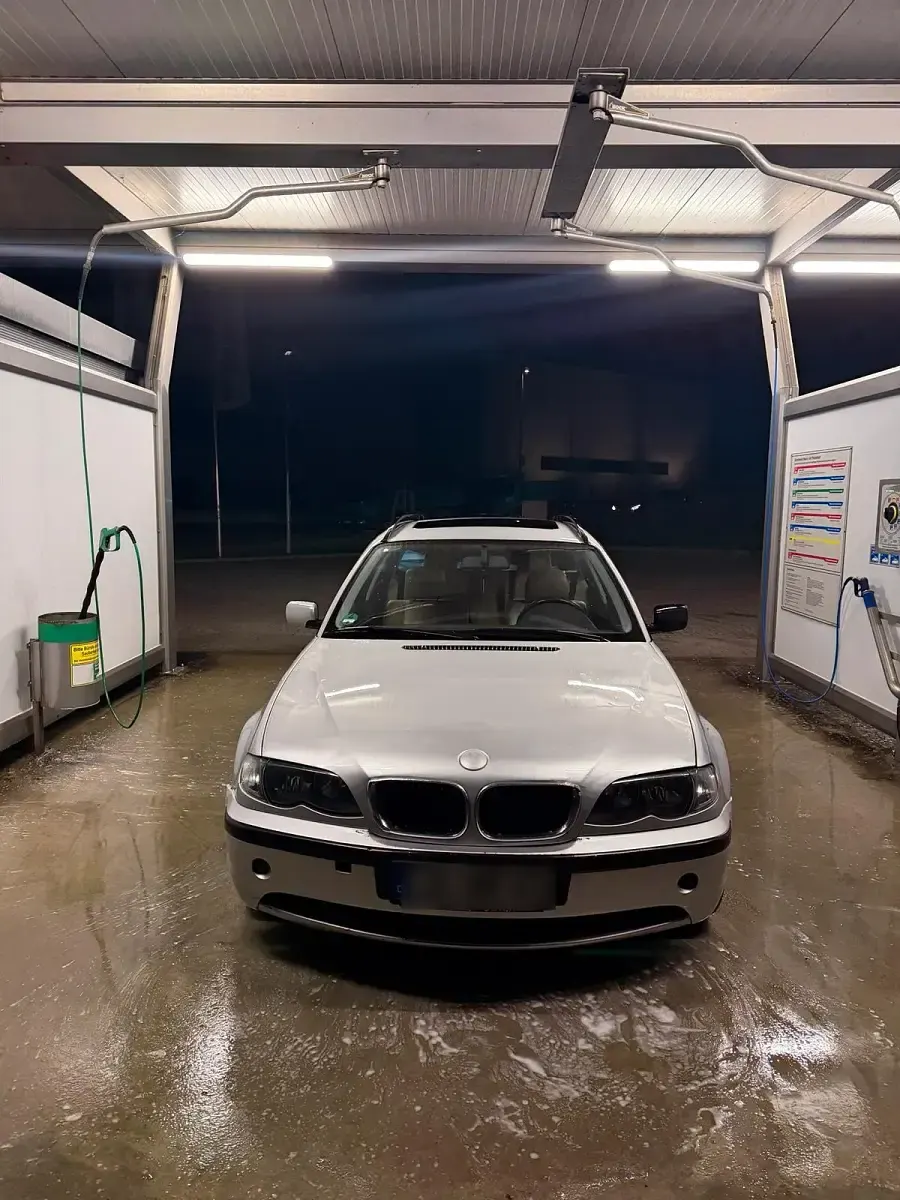 Gebraucht BMW 320 150 PS (110 kW) 2002 Silber Kombi