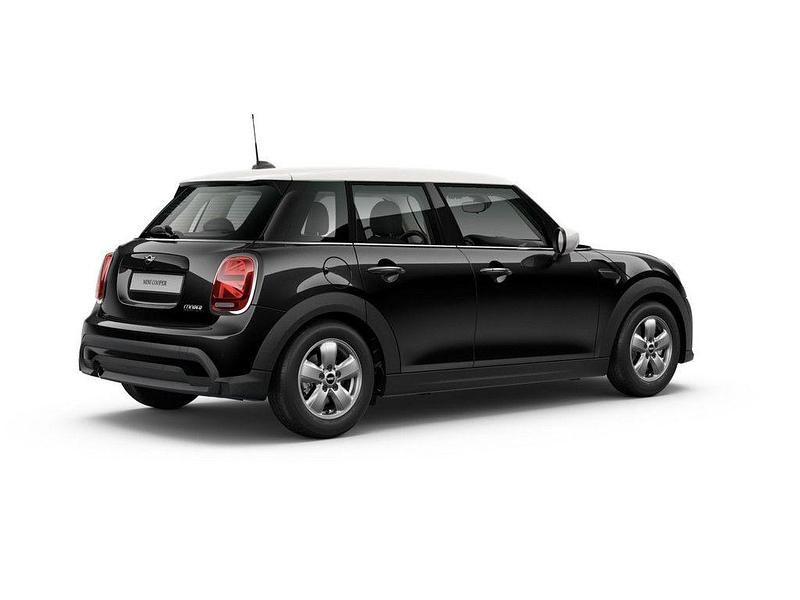 Gebraucht Mini Cooper Essential 136 PS (100 kW) 2023 Schwarz / midnight black (metallic) Kleinwagen