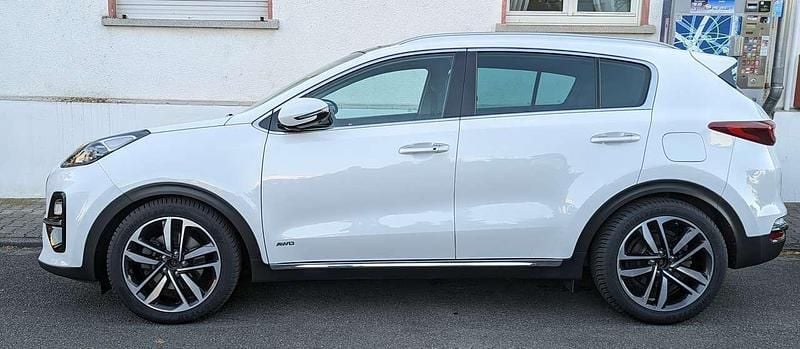 Weiß Gebraucht 2019 Kia Sportage Platinum SUV | 19.000 € (Fairer Preis) - Bild 1/4