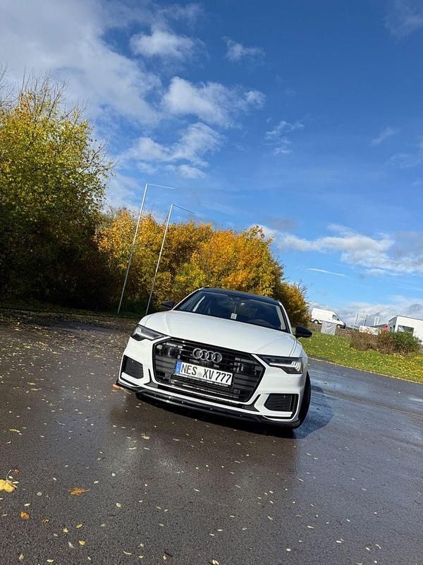 Weiß Gebraucht 2021 Audi A6 Ambiente Kombi | 45.900 € (Teuer) - Bild 1/4