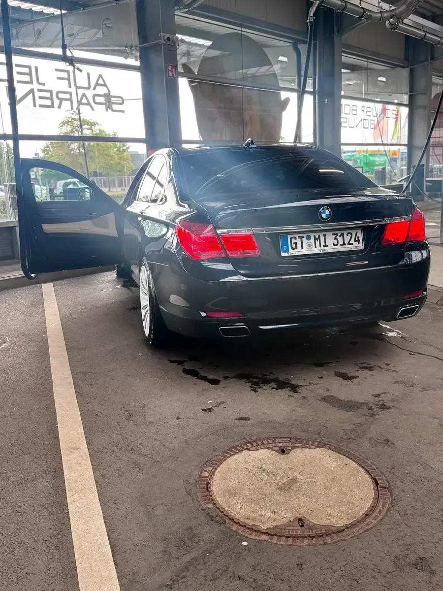 Gebraucht BMW 730 245 PS (180 kW) 2009 Schwarz Limousine