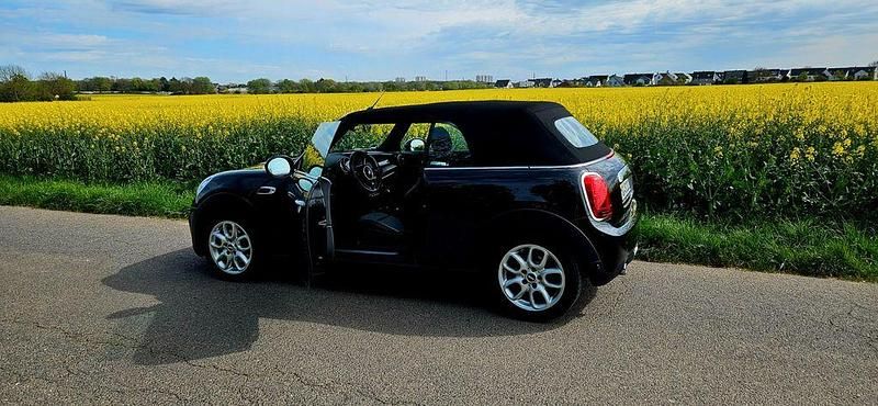 Second-hand Mini Cooper 136 CP (100 kW) 2018 Negru Hatchback