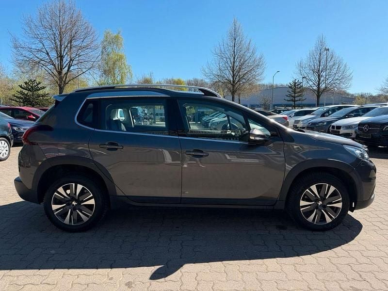 Gebraucht Peugeot 2008 Allure 102 PS (75 kW) 2019 Gris platinium SUV