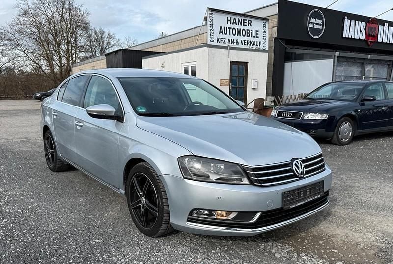 Usata VW Passat 140 CV (102 kW) 2011 Argento Berlina