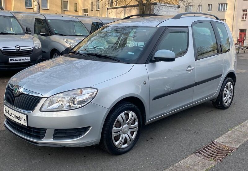 Silber Gebraucht 2011 Skoda Roomster Style Van / Kleinbus | 3.800 € (Etwas zu teuer) - Bild 1/4