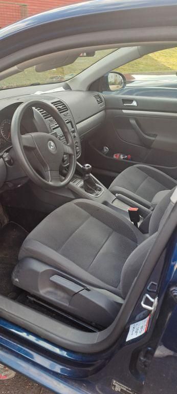 Gebraucht VW Jetta Comfortline 122 PS (89 kW) 2009 Blau Limousine