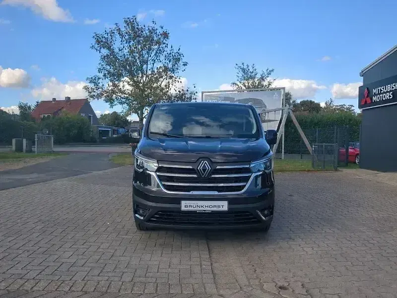 Neu Renault Trafic 170 PS (125 kW) 2025 Schwarz Van / Kleinbus