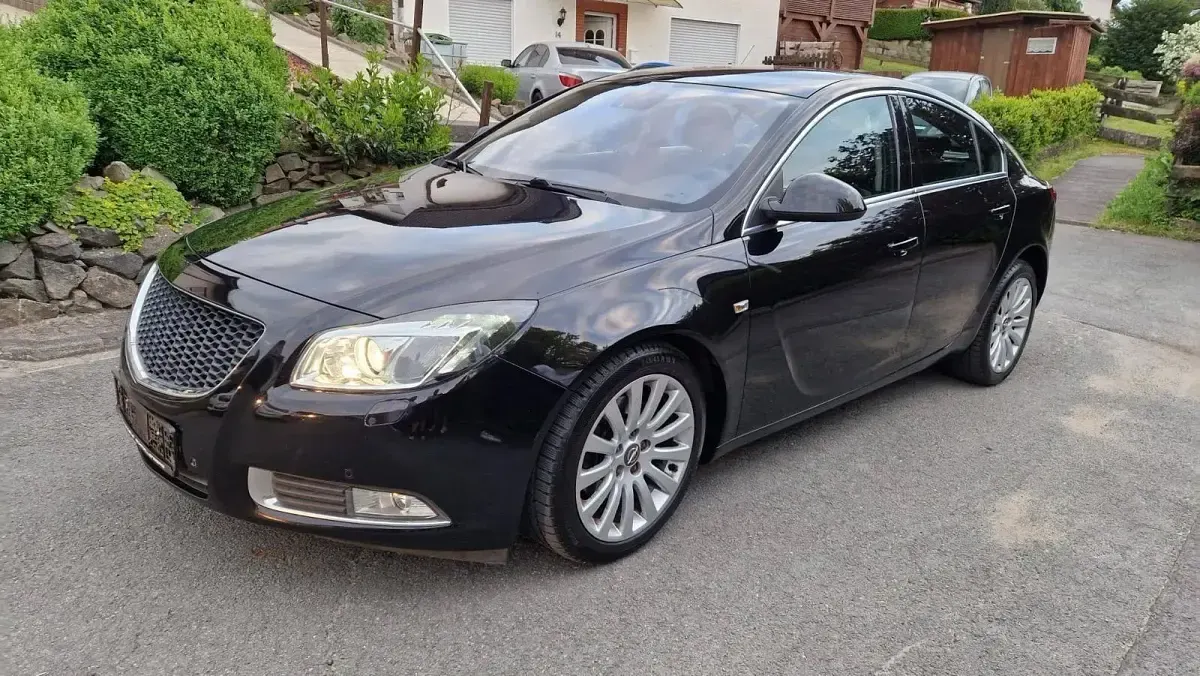 Gebraucht Opel Insignia 160 PS (117 kW) 2008 Schwarz Limousine