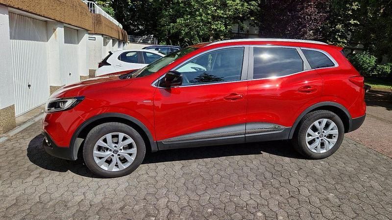 Rot Gebraucht 2019 Renault Kadjar LIMITED SUV | 15.200 € (Fairer Preis) - Bild 1/4
