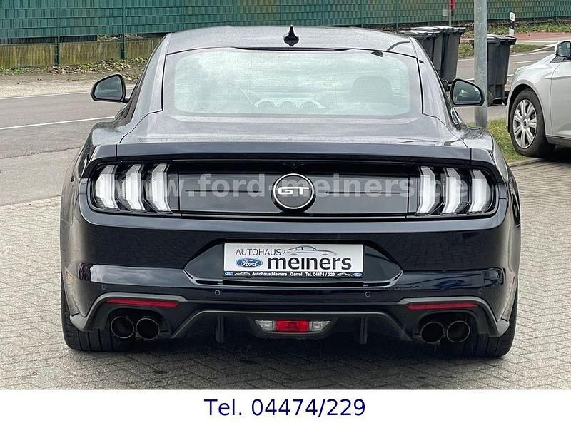 Gebraucht Ford Mustang GT 449 PS (330 kW) 2021 Antimatter blue / signature na Coupé