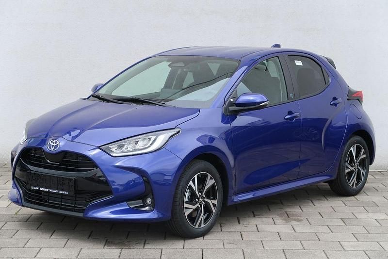 Neu 2025 Toyota Yaris Hybrid Comfort Limousine | 21.301 € (Superpreis) - Bild 1/4