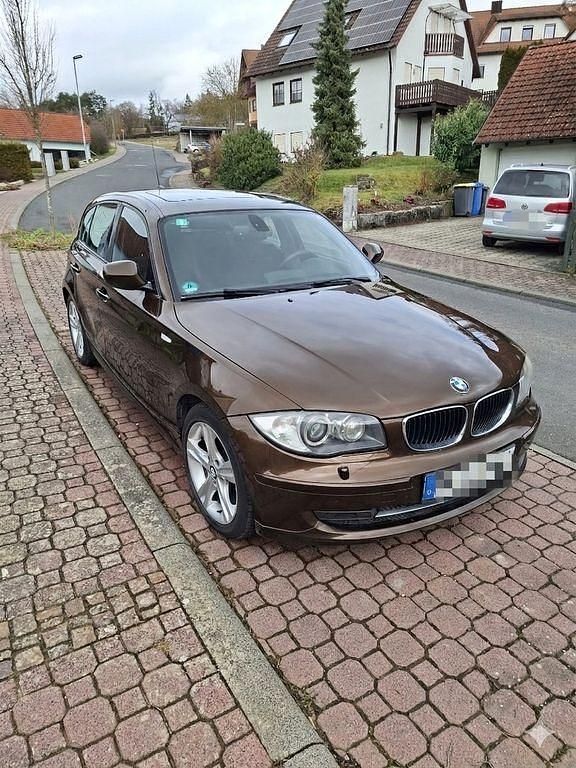 Gebraucht BMW 120 Performance 177 PS (130 kW) 2011 Braun Kleinwagen