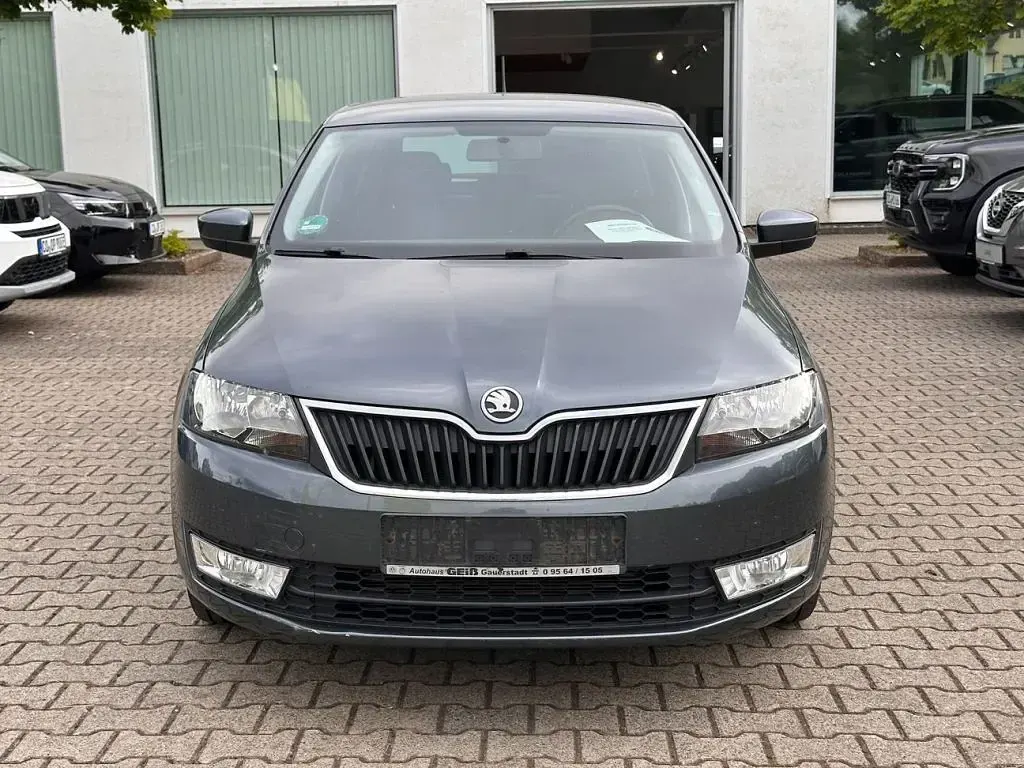 Gebraucht Skoda Rapid Ambition 86 PS (63 kW) 2014 Metalgrau (metallic) Kleinwagen