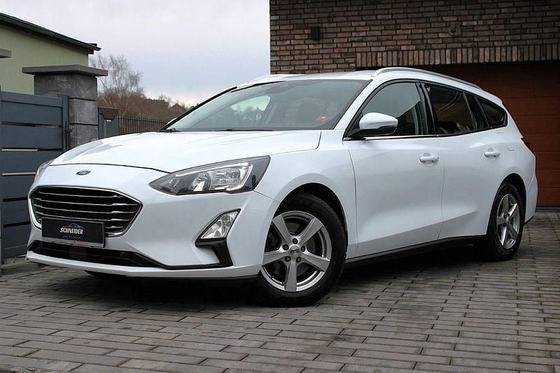 Weiß Gebraucht 2020 Ford Focus Titanium Kombi | 9.590 € (Superpreis) - Bild 1/4