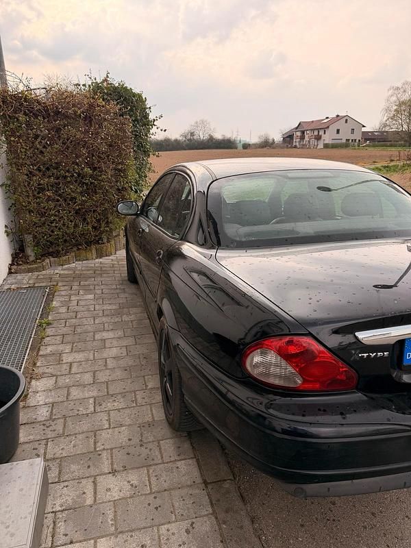 Second-hand Jaguar X-type 131 CP (96 kW) 2005 Negru Berlinǎ