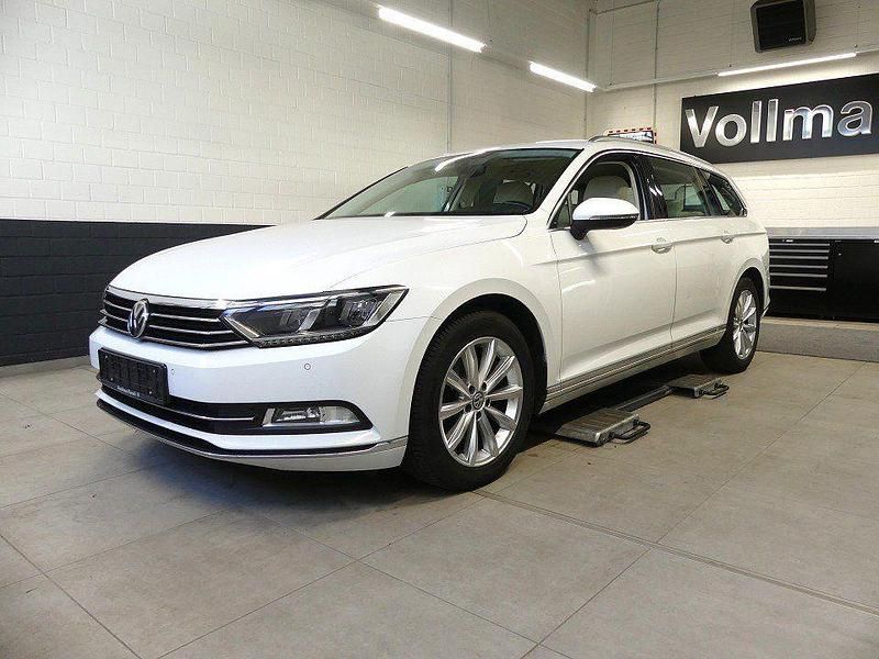 Weiß Gebraucht 2018 VW Passat Highline Limousine | 11.800 € (Superpreis) - Bild 1/4