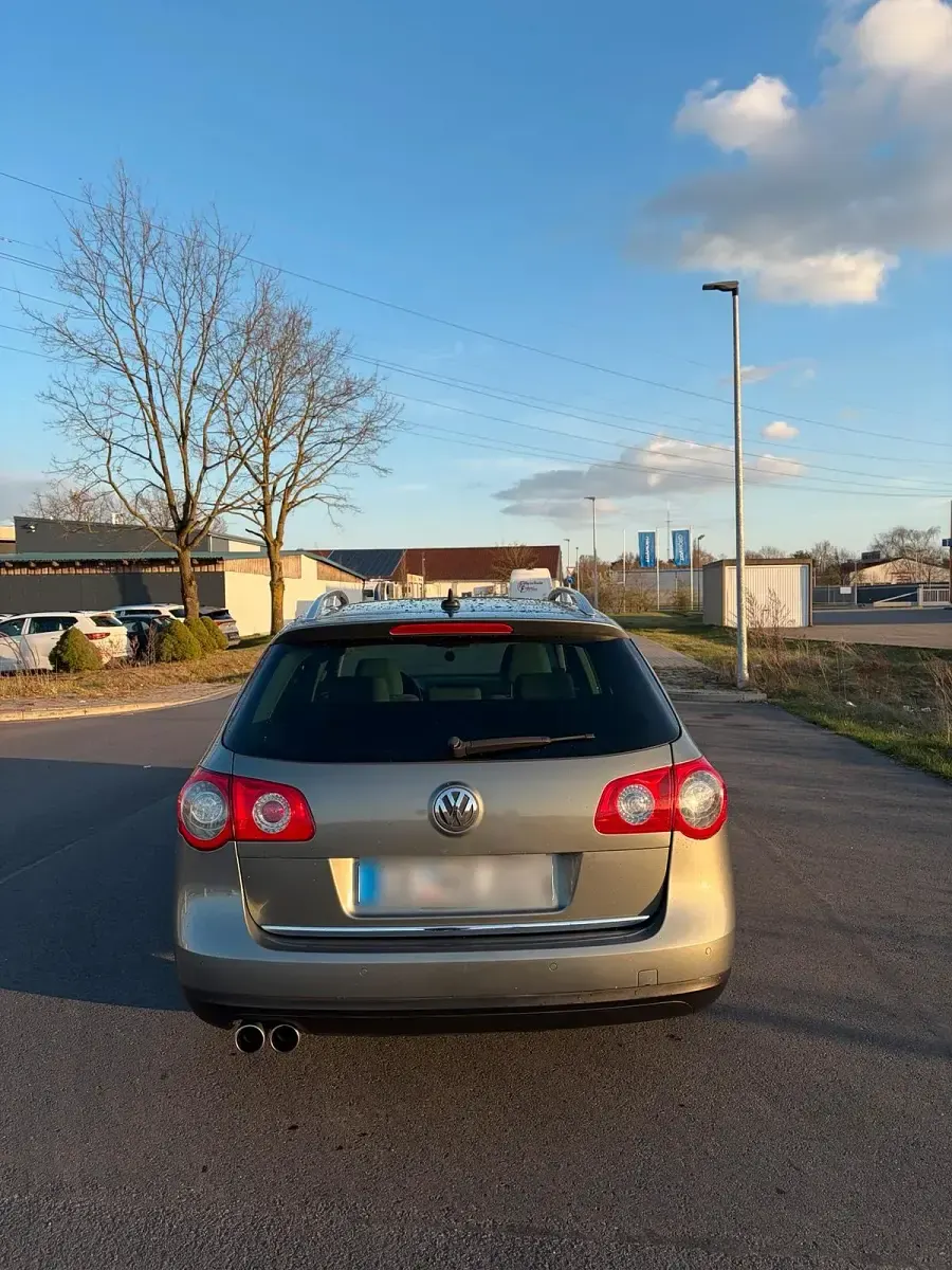 Gebraucht VW Passat 150 PS (110 kW) 2009 Grau Kombi