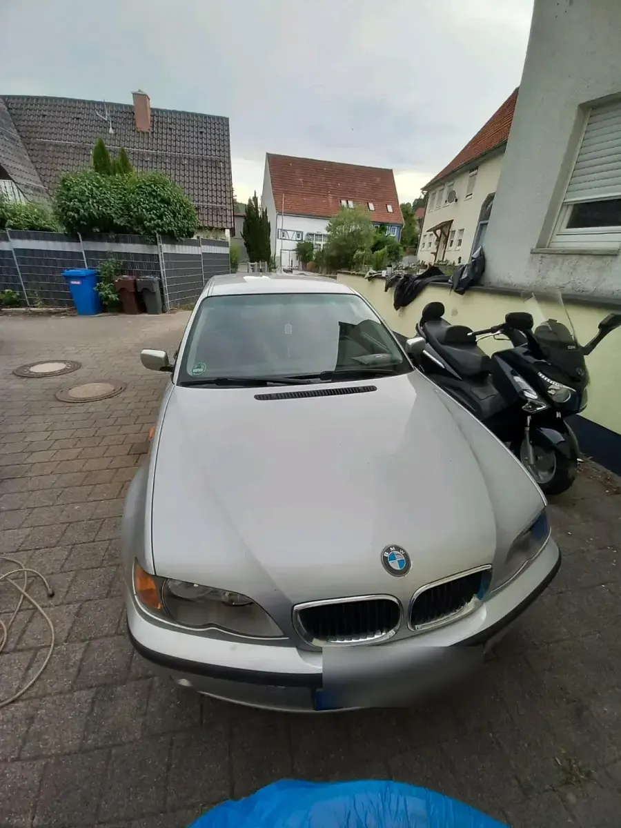 Gebraucht BMW 318 143 PS (105 kW) 2002 Silber Kombi