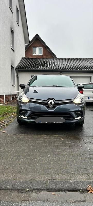 Andere farben Gebraucht 2017 Renault Clio IV LIMITED Kleinwagen | 8.995 € - Bild 1/4