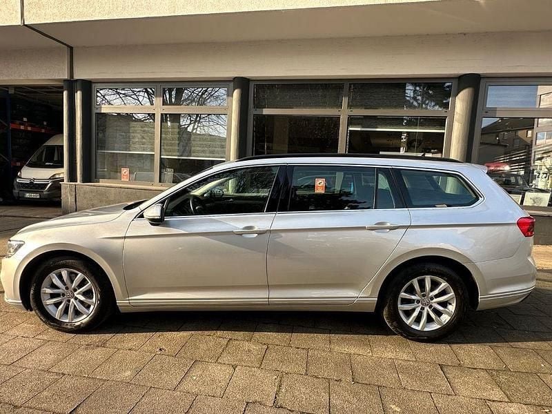 Gebraucht VW Passat Business 150 PS (110 kW) 2020 Silber Kombi