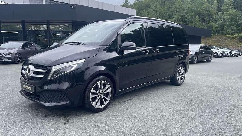 Gebraucht Mercedes V220 Edition 163 PS (119 kW) 2020 Schwarz Van / Kleinbus